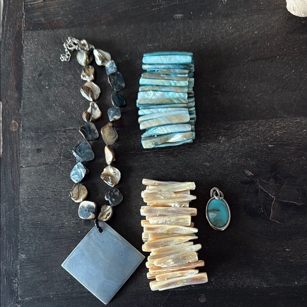 Blue and Cream Shell Necklace and Bracelet Set